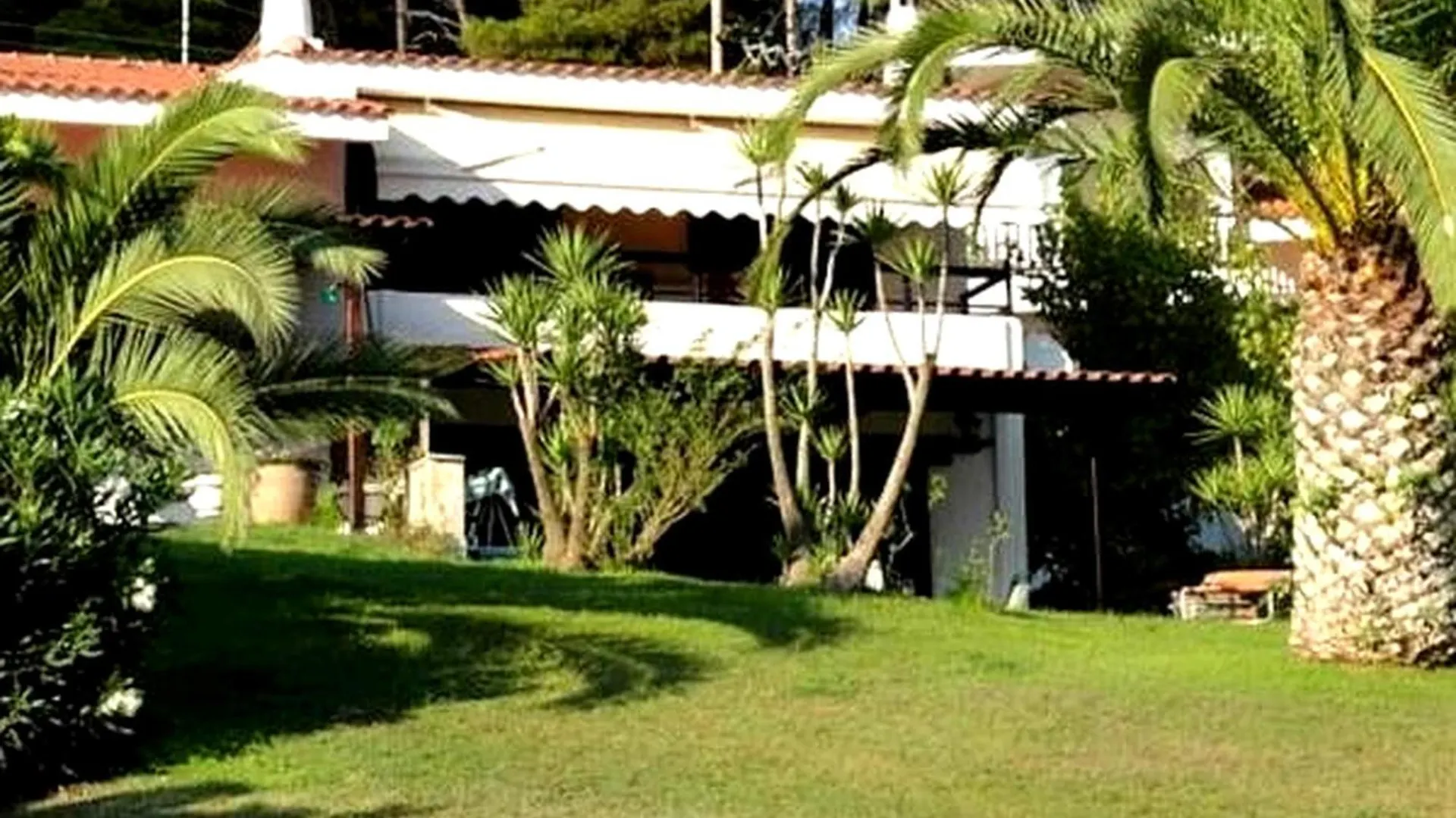 Beachfront Villa 100M From Sea For Up To 10 Guests contacts